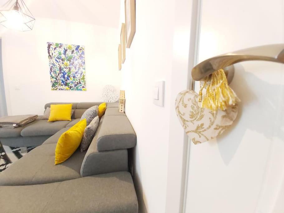Luminoso Apartamento En El Centro, Con Mucho Arte Sevilla Buitenkant foto